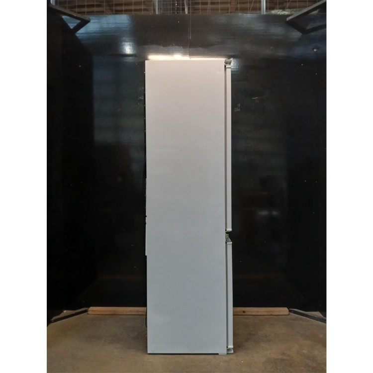Refurbished Hisense 246 Litre 70/30 Integrated Fridge Freezer