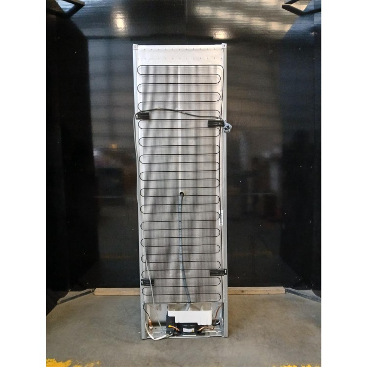 GRADE A2 - Beko 262 Litre 178cm 70/30 Integrated Fridge Freezer with Sliding Door Hinge