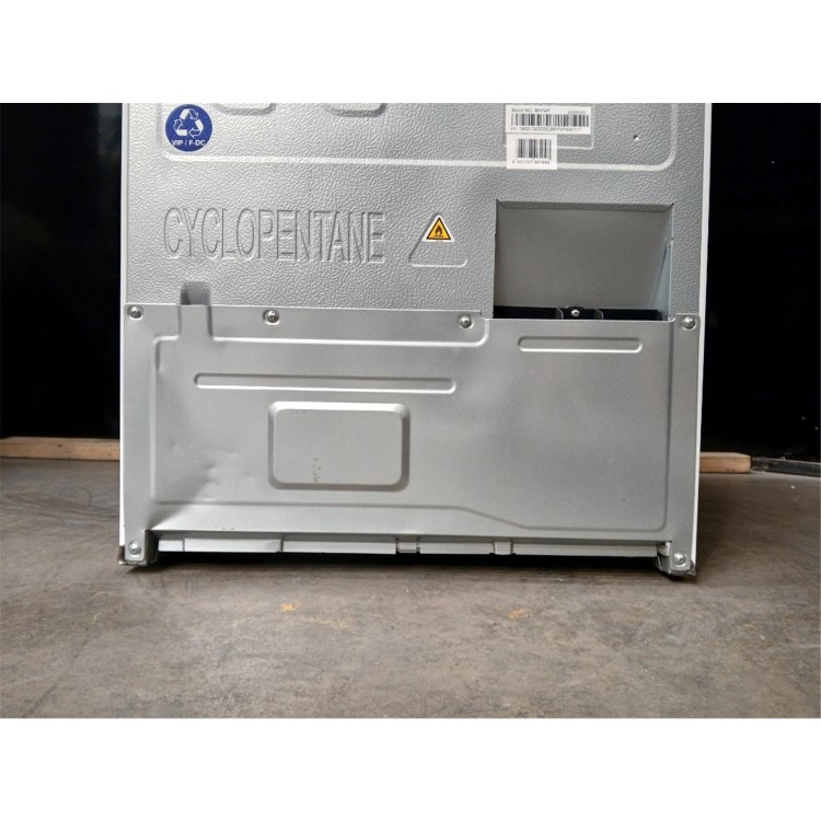 GRADE A2 - Hisense 235 Litre Integrated In-Column Freezer