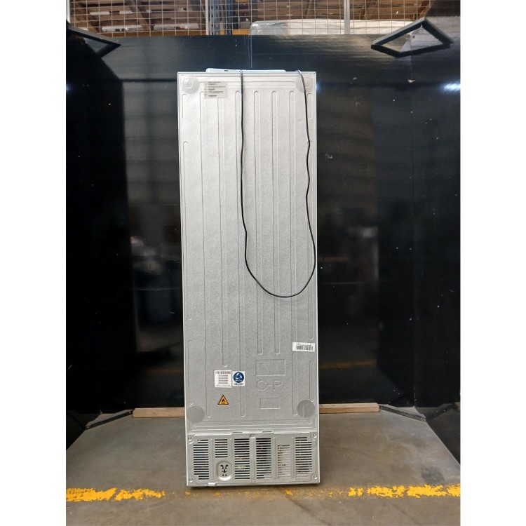 GRADE A2 - Hoover 355 Litre 60/40 Freestanding Fridge Freezer - White