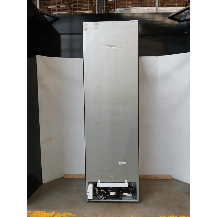 GRADE A2 - Hisense 336 Litre 60/40 Freestanding Fridge Freezer - Black