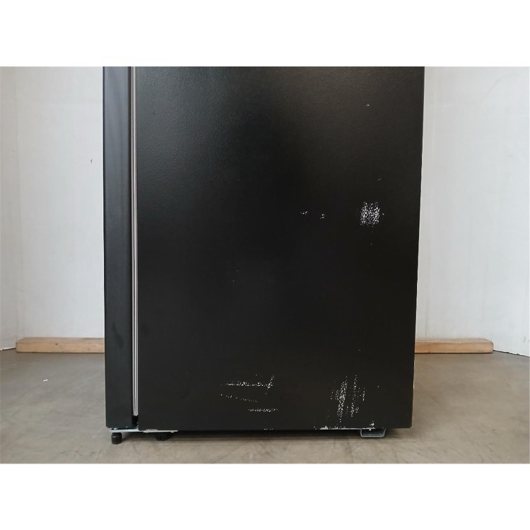 GRADE A2 - Hisense 336 Litre 60/40 Freestanding Fridge Freezer - Black