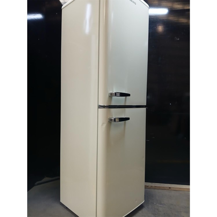 GRADE A2 - electriQ 246 Litre 50/50 Retro Freestanding Fridge Freezer - Cream