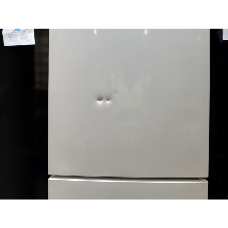 GRADE A2 - Indesit 287 Litre 50/50 Freestanding Fridge Freezer - White