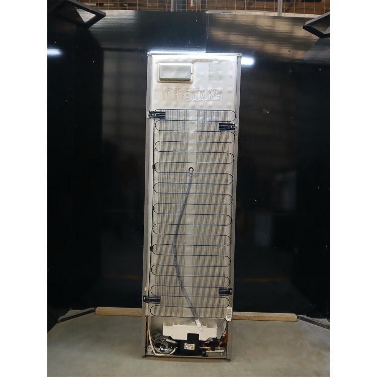GRADE A2 - Beko 270 Litre 50/50 Split Freestanding Fridge Freezer - Silver