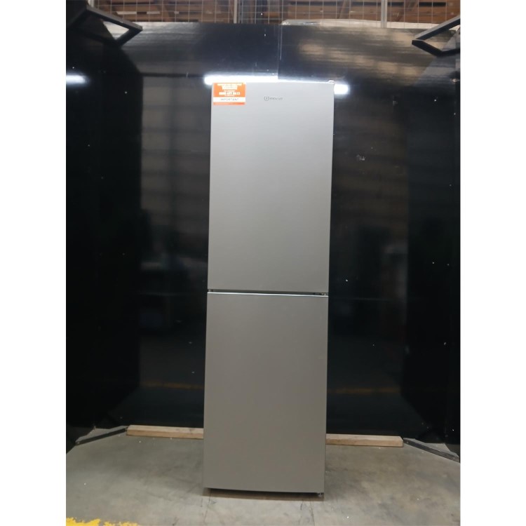 GRADE A2 - Indesit 287 Litre 50/50 Freestanding Fridge Freezer - Silver