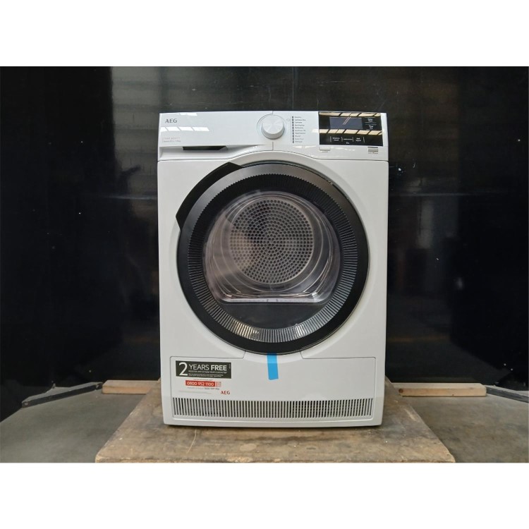 GRADE A2 - AEG 7000 Series SensiDry&reg; 8kg Heat Pump Tumble Dryer - White