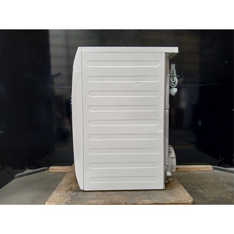 GRADE A2 - AEG 7000 Series SensiDry&reg; 8kg Heat Pump Tumble Dryer - White