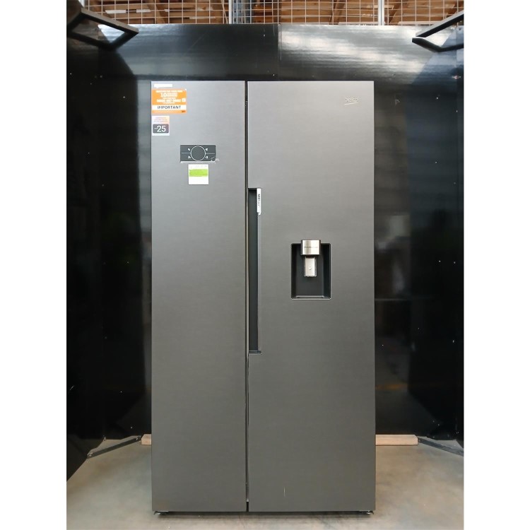 GRADE A2 - Beko 576 Litre Side by Side American Fridge Freezer with HarvestFresh™ - Black Steel
