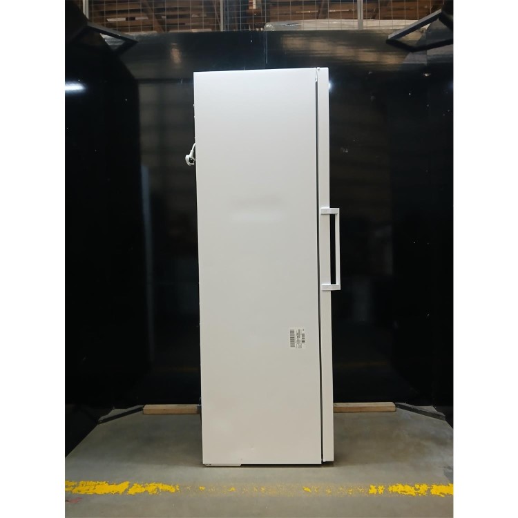 GRADE A2 - Bosch Series 4 242 Litre Freestanding Upright Freezer - White