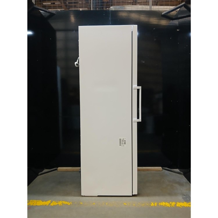 GRADE A2 - Bosch Series 4 242 Litre Freestanding Upright Freezer - White