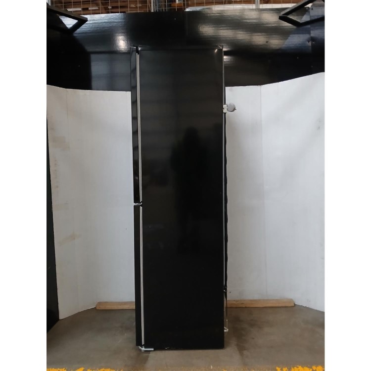 GRADE A2 - Indesit 287 Litre 50/50 Freestanding Fridge Freezer - Black