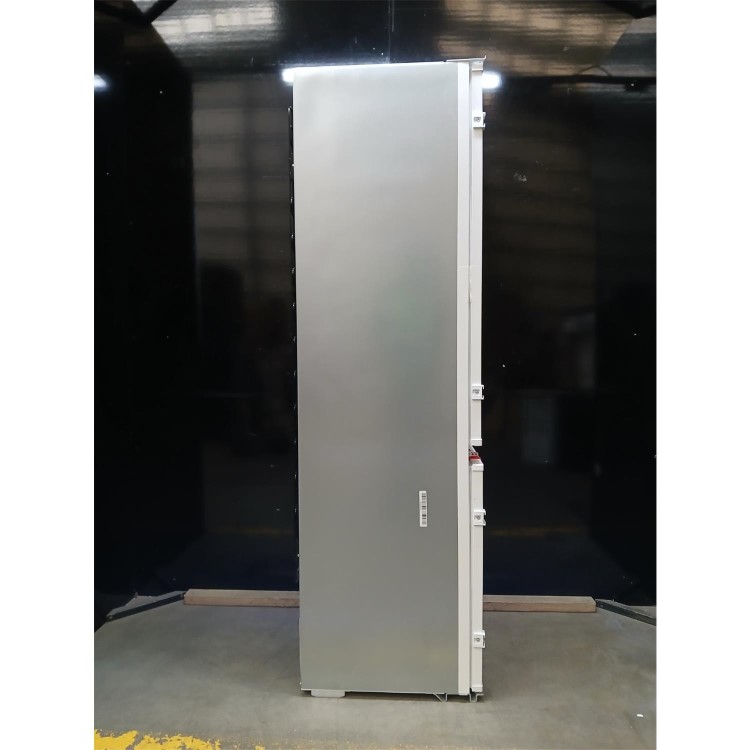 GRADE A2 - Zanussi 271 Litre 70/30 Integrated Fridge Freezer