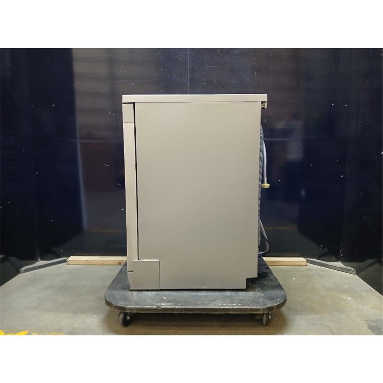 GRADE A2 - Hotpoint Maxi Space Freestanding Dishwasher - C-Rated, Silver