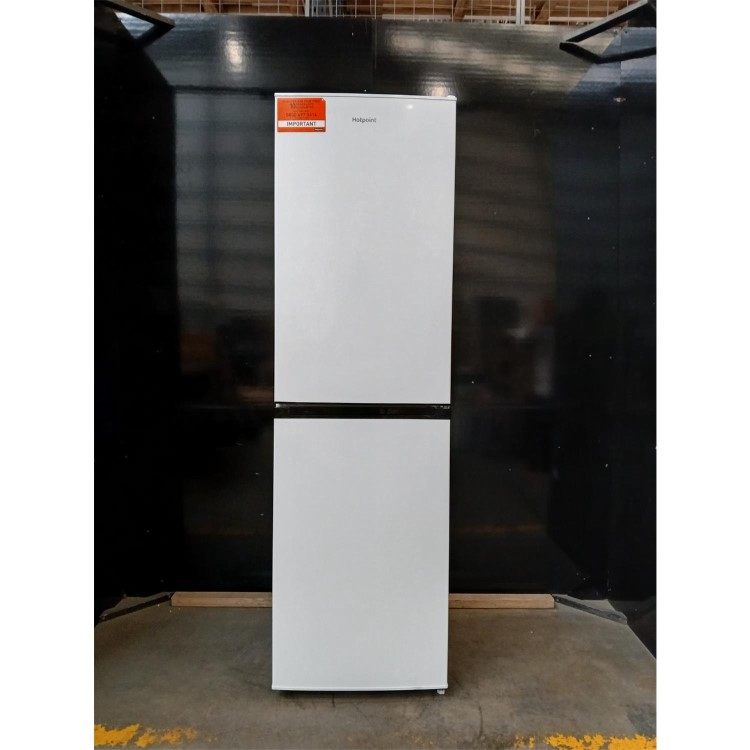 GRADE A2 - Hotpoint 270 Litre 50/50 Freestanding Fridge Freezer - White