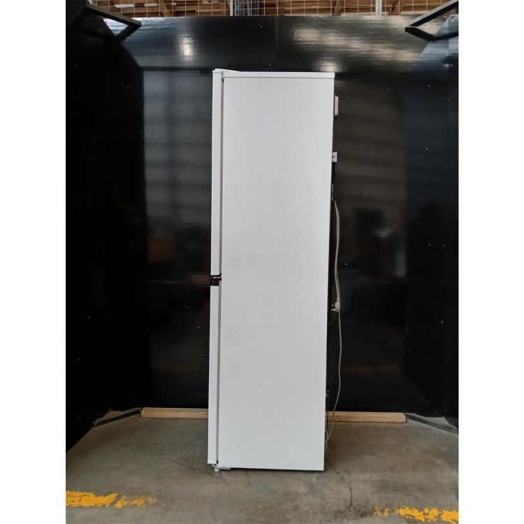 GRADE A2 - Hotpoint 270 Litre 50/50 Freestanding Fridge Freezer - White