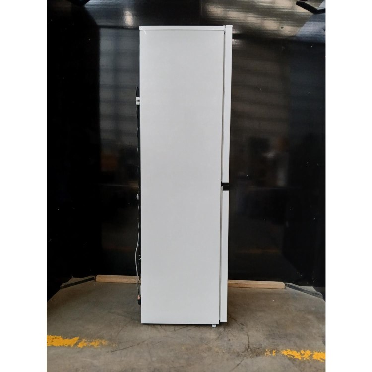 GRADE A2 - Hotpoint 270 Litre 50/50 Freestanding Fridge Freezer - White