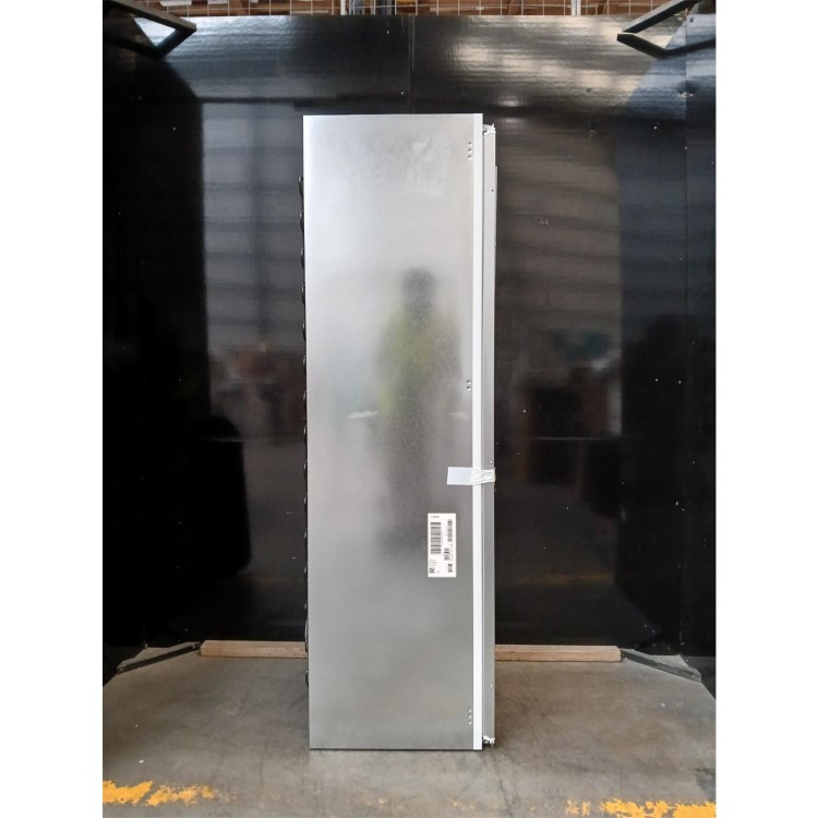 GRADE A2 - Bosch Series 2 310 Litre In-column Integrated Fridge