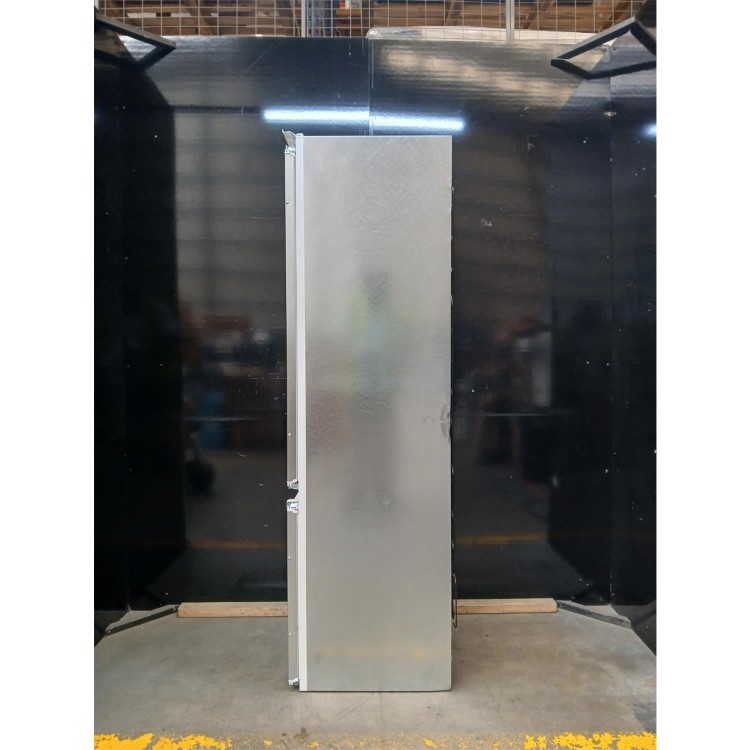 GRADE A2 - Bosch Series 2 270 Litre 70/30 Integrated Fridge Freezer