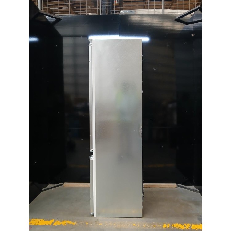 GRADE A2 - Bosch Series 2 270 Litre 70/30 Integrated Fridge Freezer