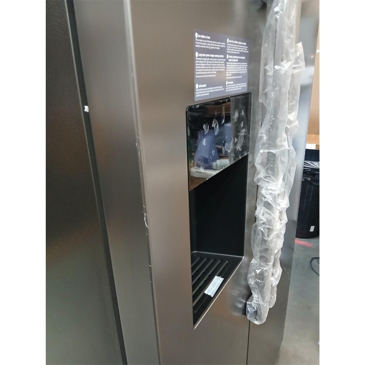 GRADE A2 - Hotpoint 578 Litre Side-By-Side American Fridge Freezer - Stainless Steel