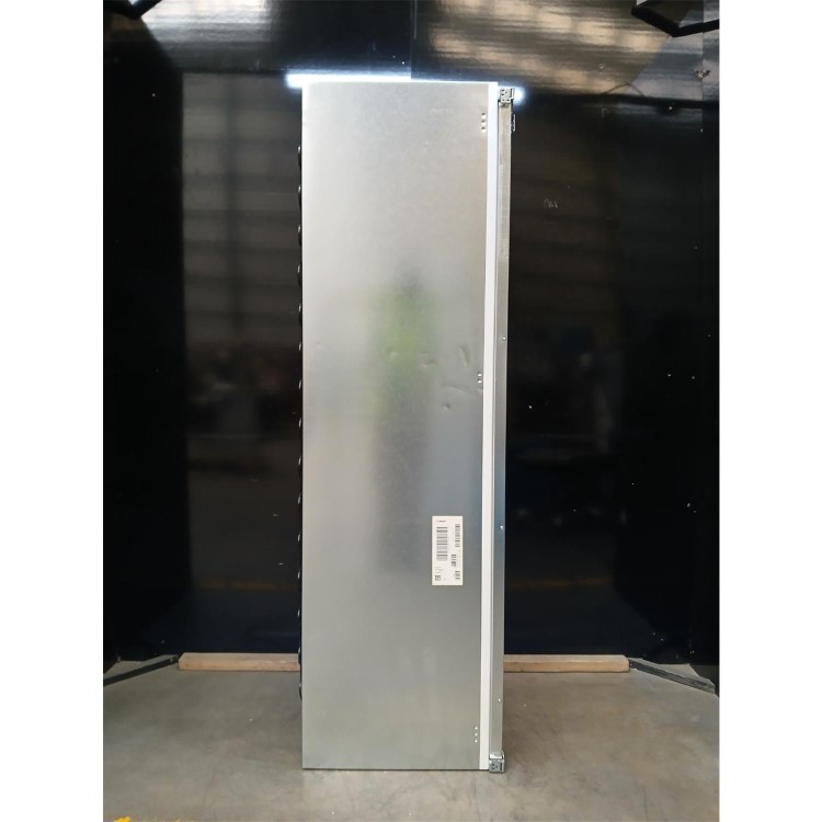 GRADE A2 - Bosch Series 4 310 Litre In-column Integrated Fridge