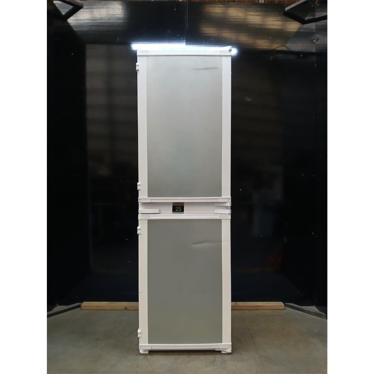 GRADE A2 - Beko 254 Litre 50/50 Integrated Fridge Freezer 