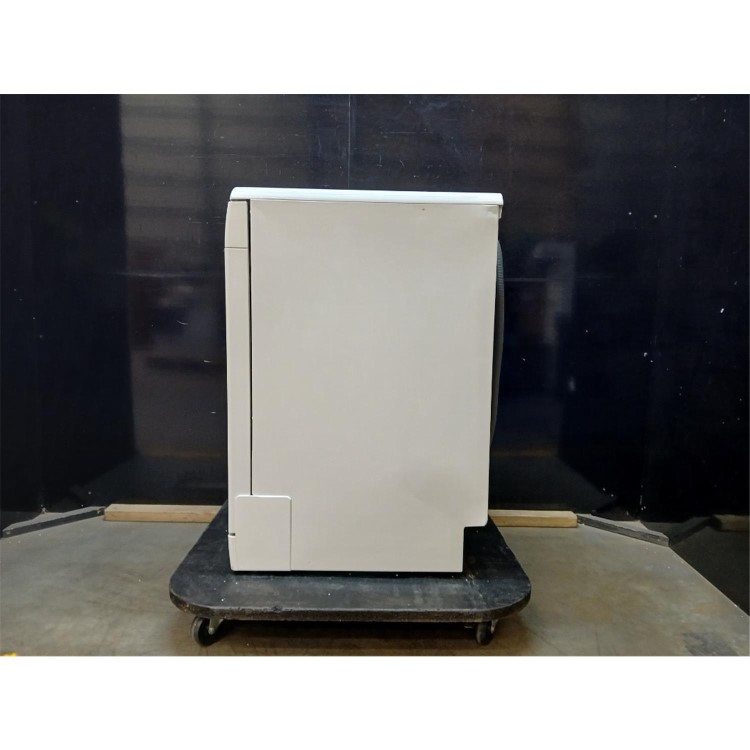 GRADE A2 - Indesit Fast&Clean Freestanding Dishwasher - D-Rated White