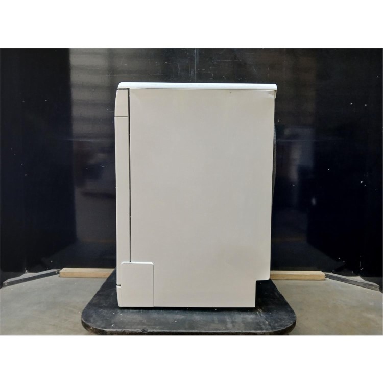 GRADE A2 - Indesit Fast&Clean Freestanding Dishwasher - D-Rated White