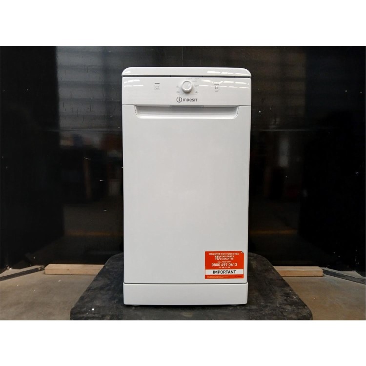 GRADE A2 - Indesit Freestanding Slimline Dishwasher - White