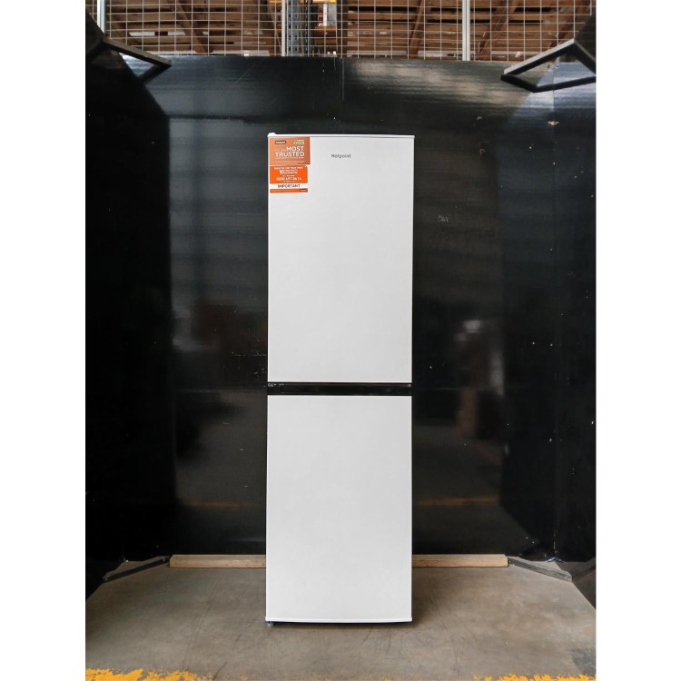 GRADE A2 - Hotpoint 270 Litre 50/50 Freestanding Fridge Freezer - White