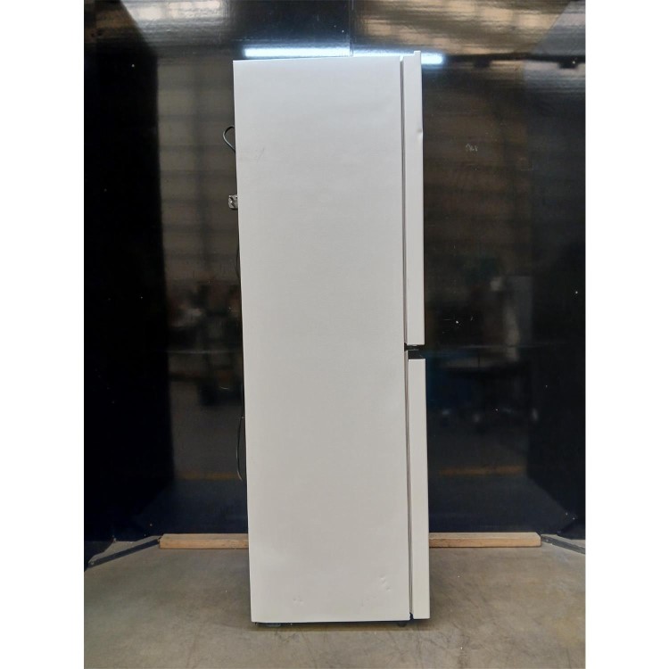 GRADE A2 - Fridgemaster 252 Litre 50/50 Freestanding Fridge Freezer - White