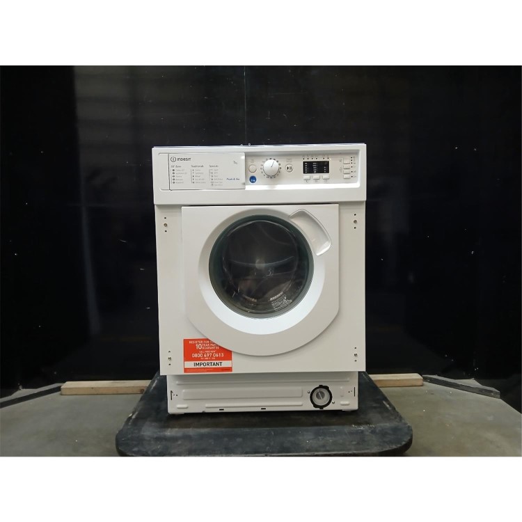 GRADE A2 - Indesit Push&Go 7kg 1200rpm Integrated Washing Machine - White