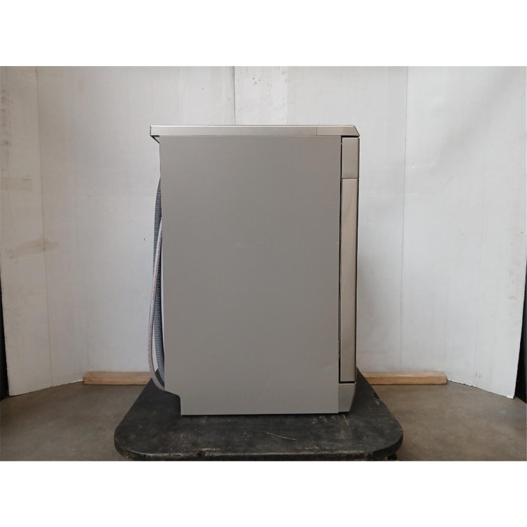 GRADE A2 - Hisense Hi4 Freestanding Slimline Dishwasher - Half Load - Stainless Steel
