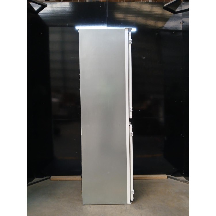 GRADE A2 - Hotpoint 265 Litre 50/50 Integrated Fridge Freezer