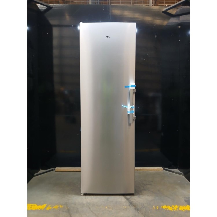 GRADE A2 - AEG 7000 Series 278 Litre Freestanding Freezer - Stainless Steel