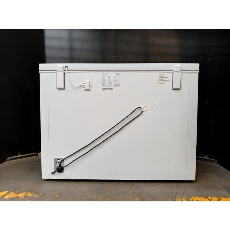 GRADE A2 - Fridgemaster 297 Litre Chest Freezer - White