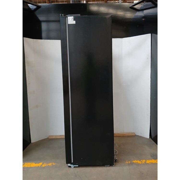 GRADE A2 - Russell Hobbs 442 Litre Side-By-Side American Fridge Freezer - Black