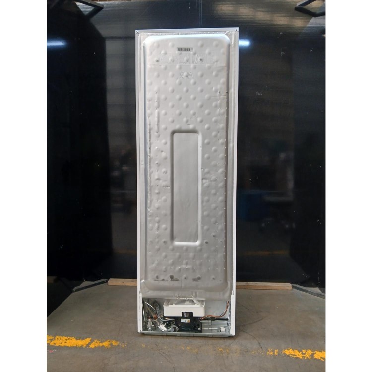 GRADE A2 - Indesit 343 Litre 60/40 Freestanding Fridge Freezer - White