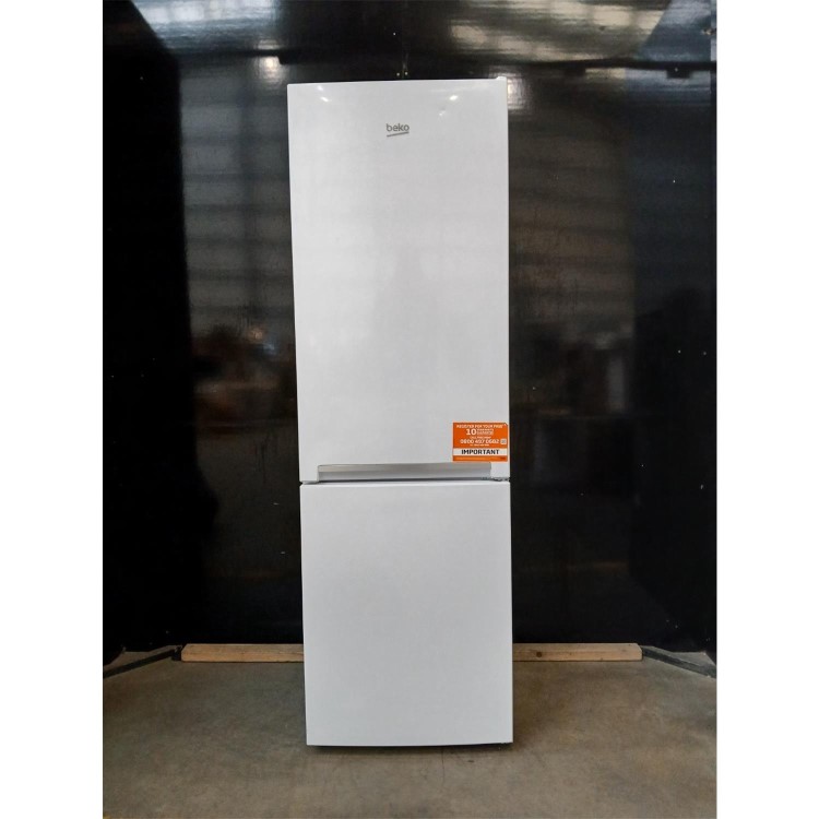 Refurbished Beko 262 Litre 60/40 Freestanding Fridge Freezer - White