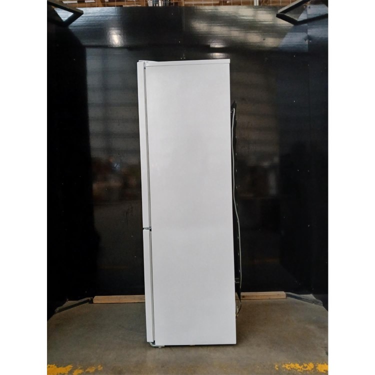 Refurbished Beko 262 Litre 60/40 Freestanding Fridge Freezer - White