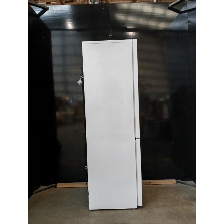 Refurbished Beko 262 Litre 60/40 Freestanding Fridge Freezer - White