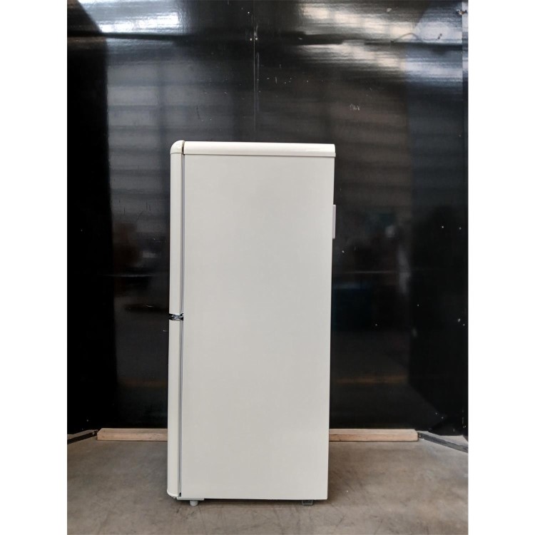 GRADE A2 - electriQ 153 Litre 60/40 Retro Freestanding Fridge Freezer - Cream Total No Frost