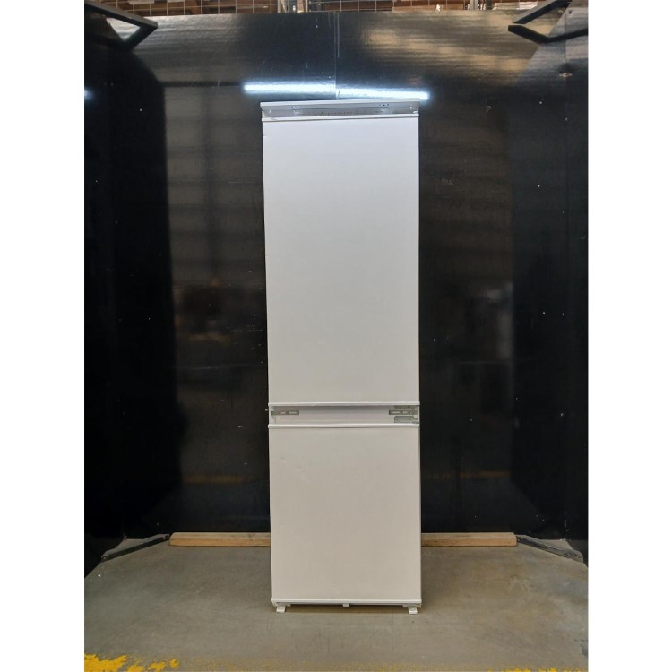 GRADE A2 - Hisense 246 Litre 177cm 70/30 Integrated Fridge Freezer with Sliding Door Hinge