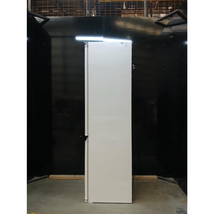 GRADE A2 - Hisense 246 Litre 177cm 70/30 Integrated Fridge Freezer with Sliding Door Hinge