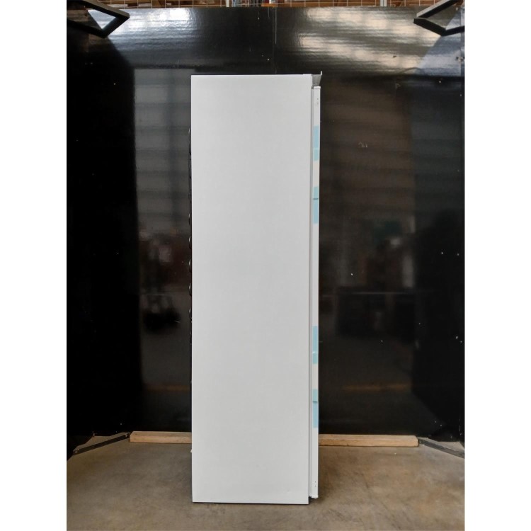 GRADE A2 - Haier Series 6 316 Litre Integrated In-Column Fridge