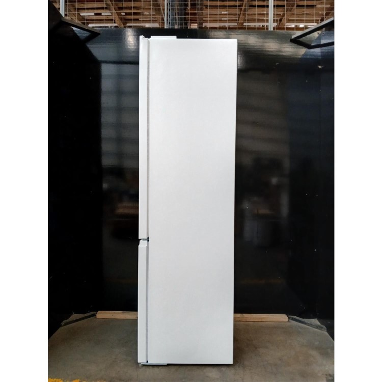 GRADE A2 - electriQ 326L 70/30 Freestanding Fridge Freezer – White