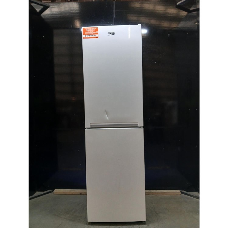 GRADE A2 - Beko 270 Litre 50/50 Freestanding Fridge Freezer - White