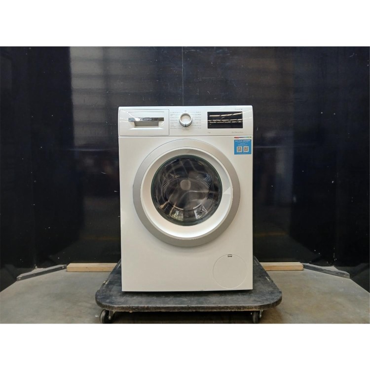 GRADE A2 - Bosch Series 4 9kg 1400rpm Washing Machine - White