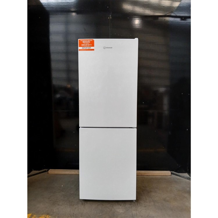 GRADE A2 - Indesit 229 Litre 60/40 Freestanding Fridge Freezer - White